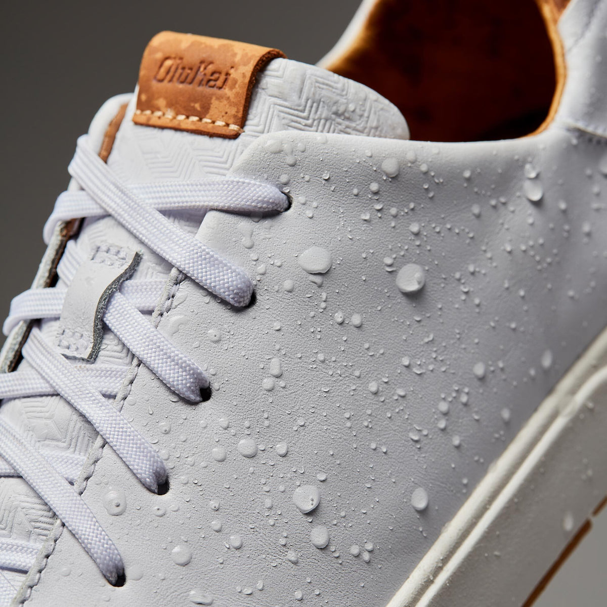 OluKai Lae‘ahi Lī ‘Ili Men's Leather Sneakers - Bright White