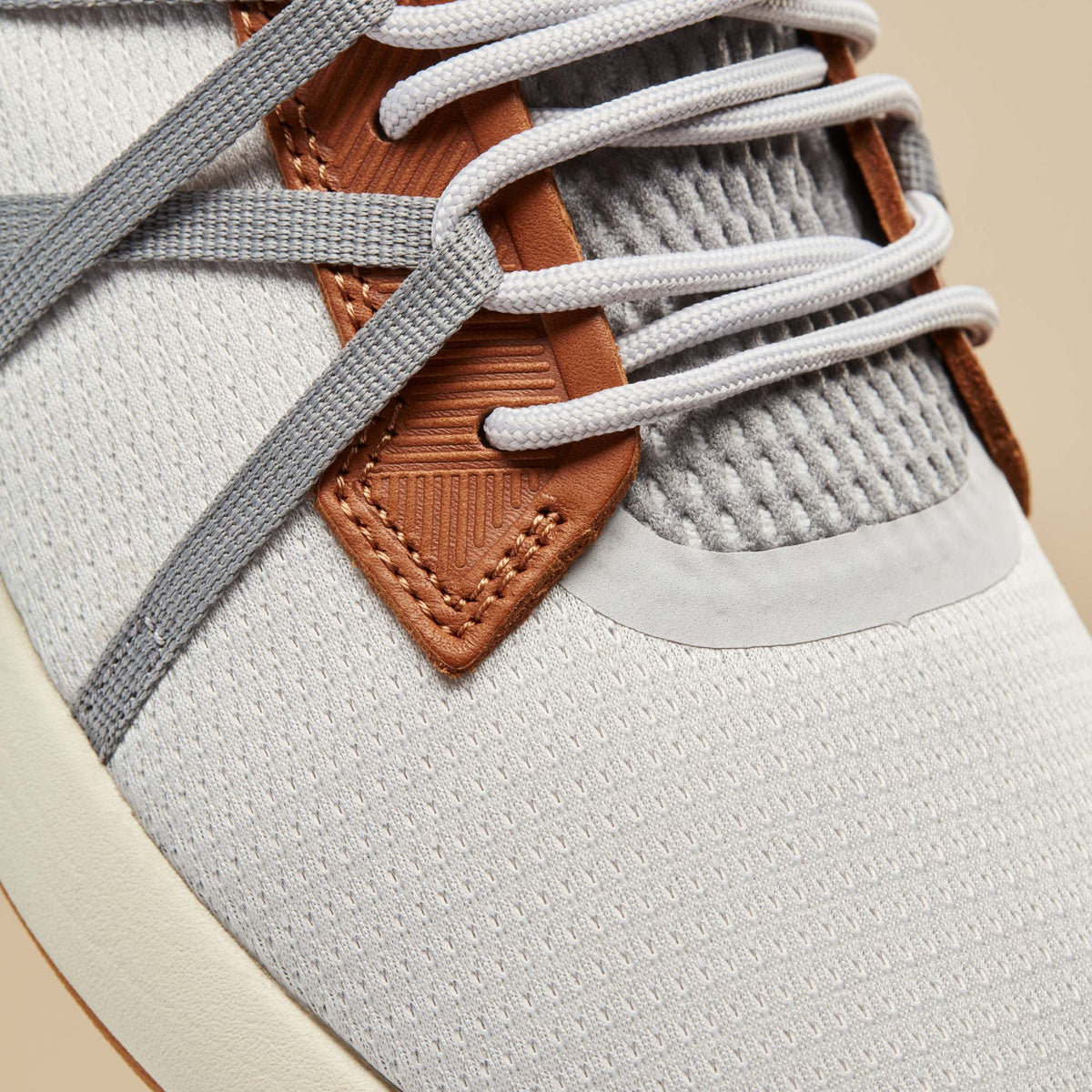 OluKai Mio Lī Men's Athletic Shoes - Mist Grey / Poi