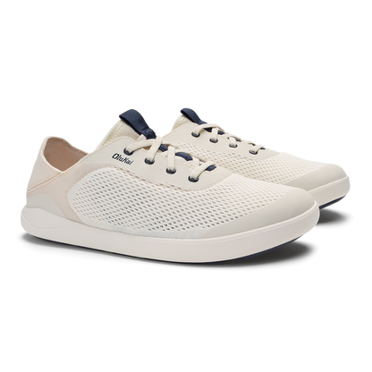 OluKai Moku Pae - White Sand / Trench Blue