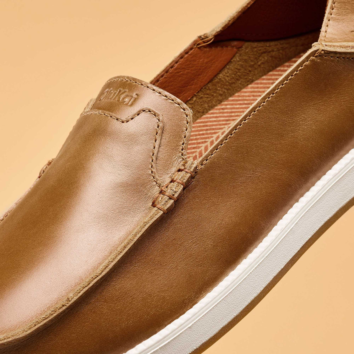 OluKai Kākaha Nia Men‘s Leather Slip-On Shoes - Fox