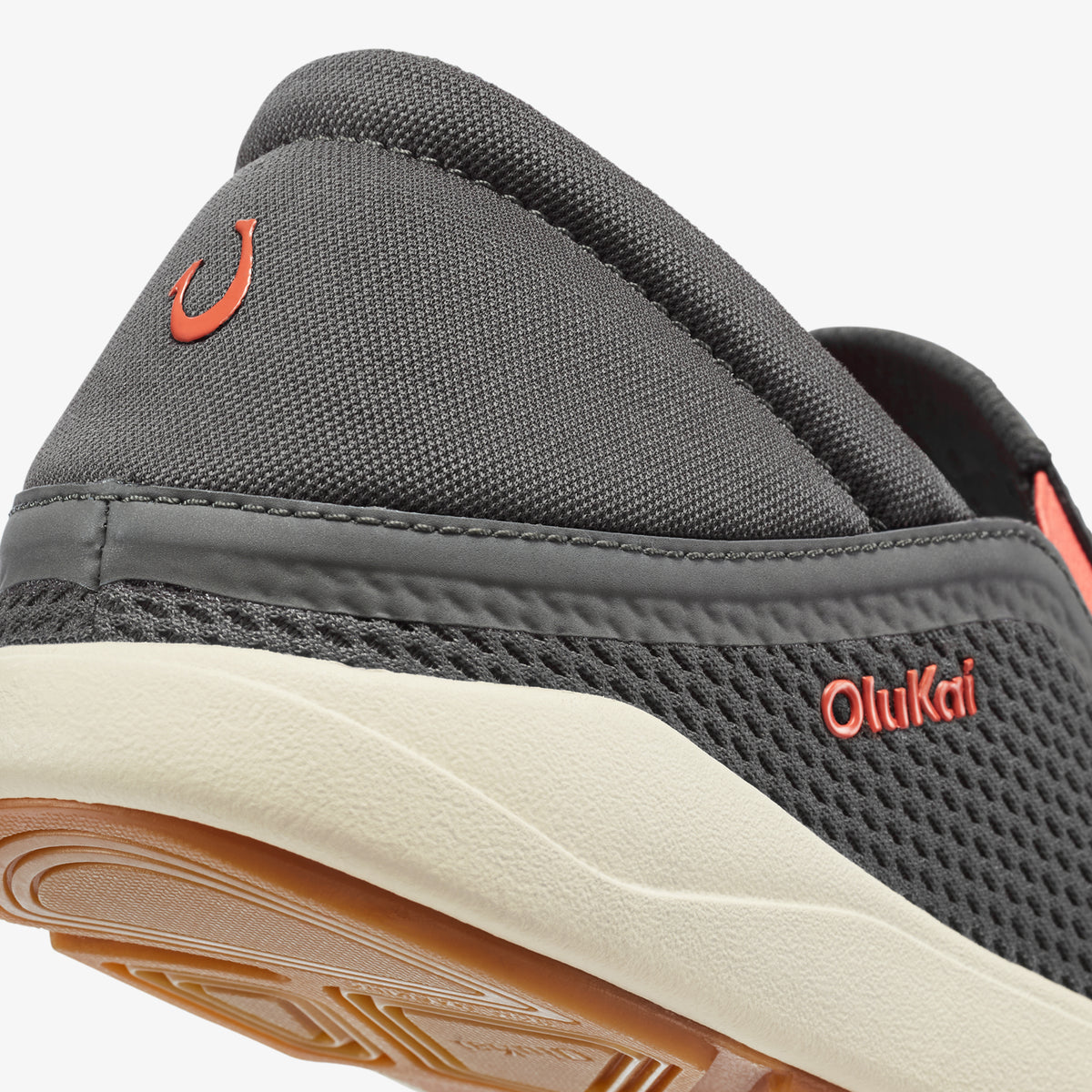 OluKai Moku Slip-on - Island Salt / Koi