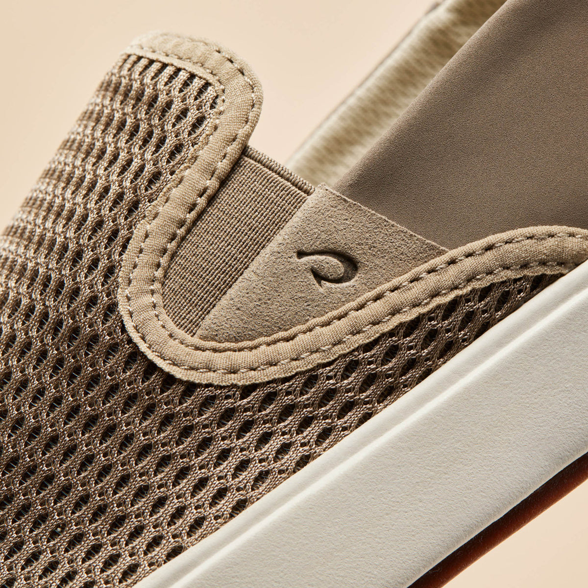 OluKai Lae‘ahi Men's Slip-On Sneakers - Clay