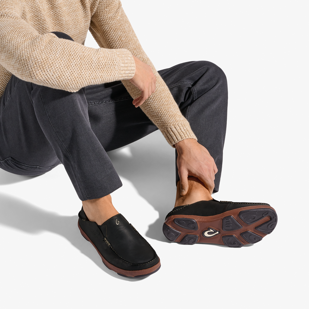 OluKai Moloā Men's Leather Slip On Shoes - Black / Toffee