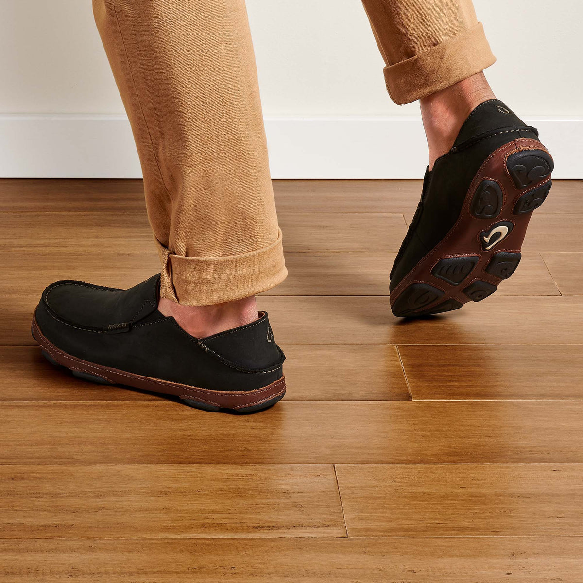 OluKai Moloā Men's Leather Slip On Shoes - Black / Toffee