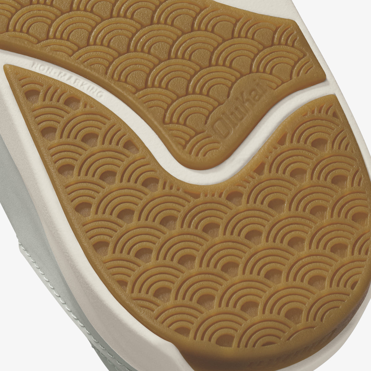 OluKai Lae'ahi Nui - Cloud Grey / Tan