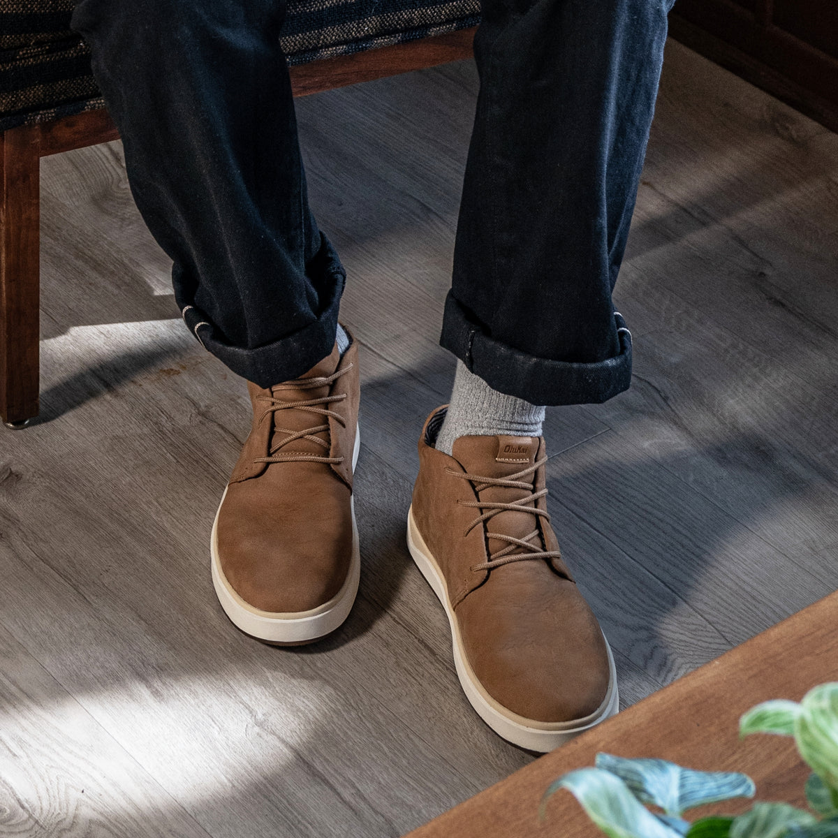 OluKai Papakū 'Ili Men’s Waterproof Leather Boots- Tan
