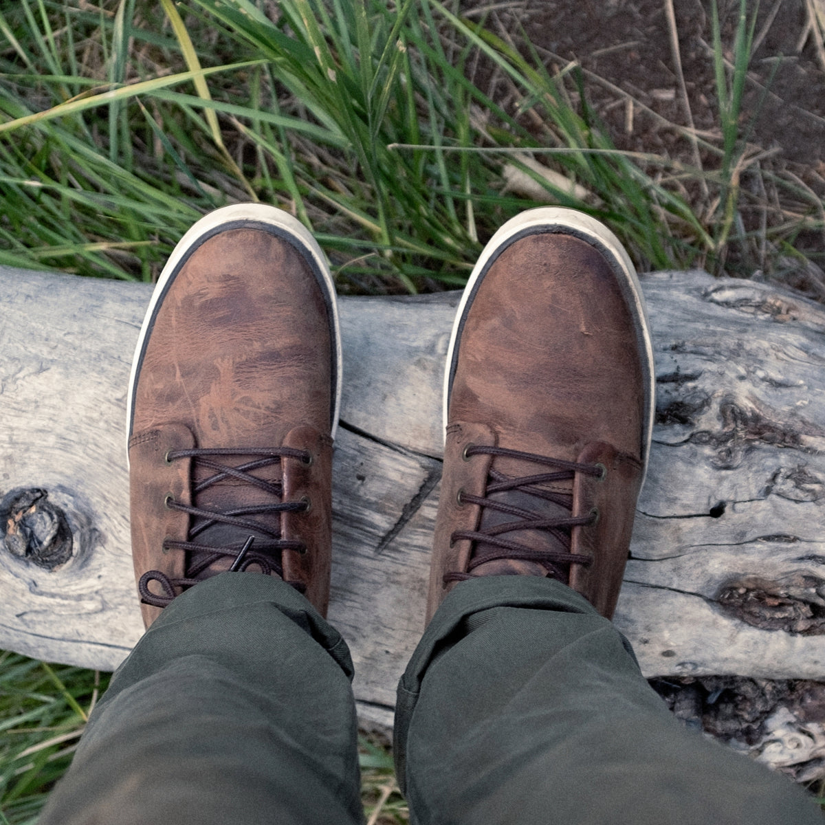 OluKai Kekaha Men’s Chukka Boots - Toffee / Off White