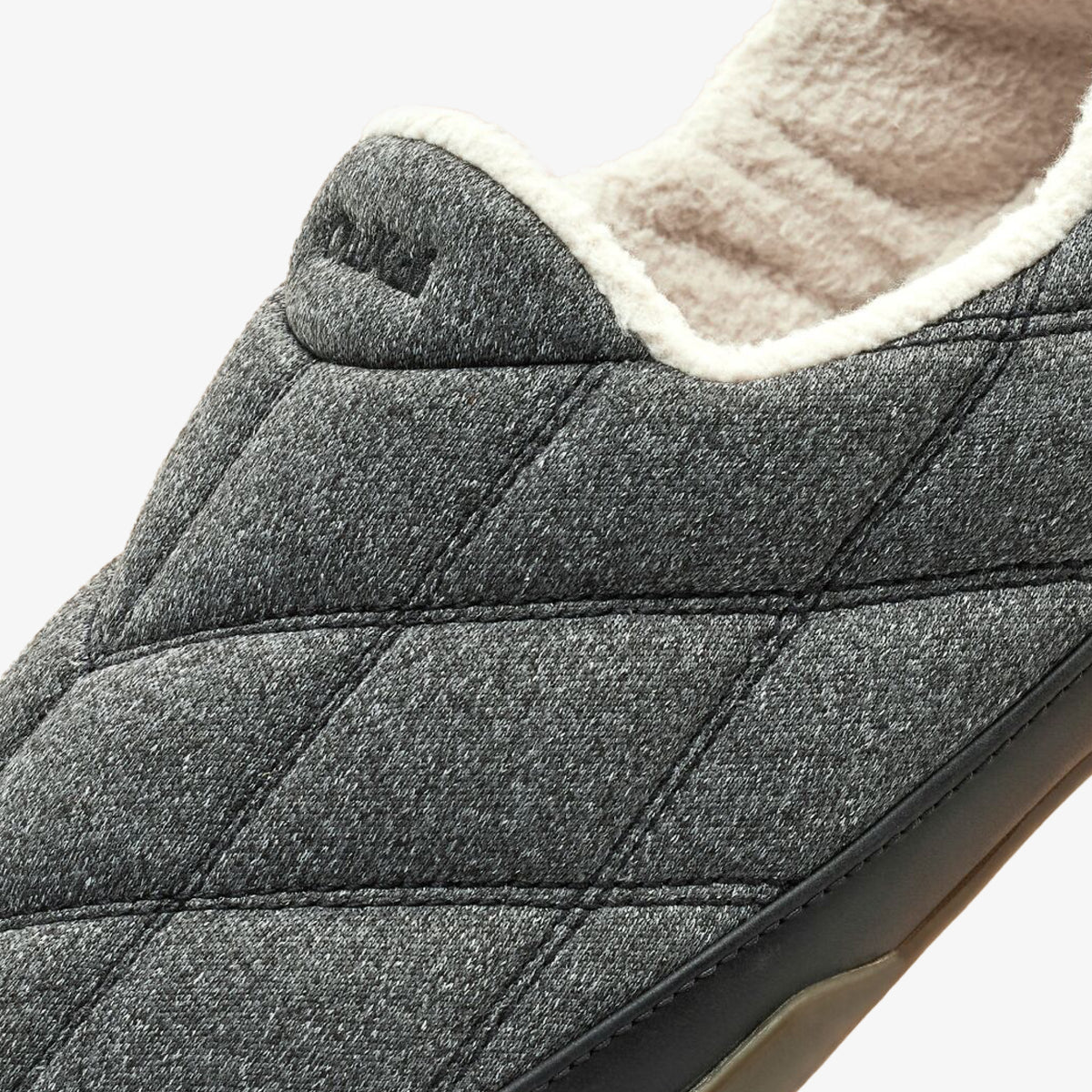 OluKai Puku'i - Dark Shadow / Lava Rock