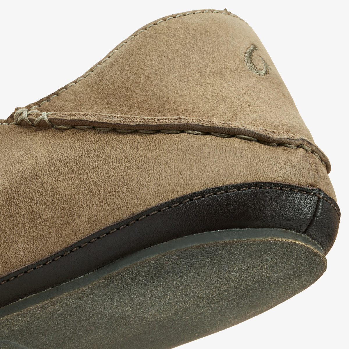 OluKai Moloā Slipper - Clay / Dk Java