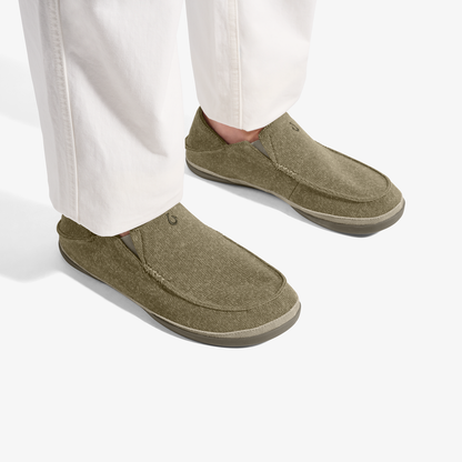 OluKai Moloā Hulu Men‘s Slippers - Clay