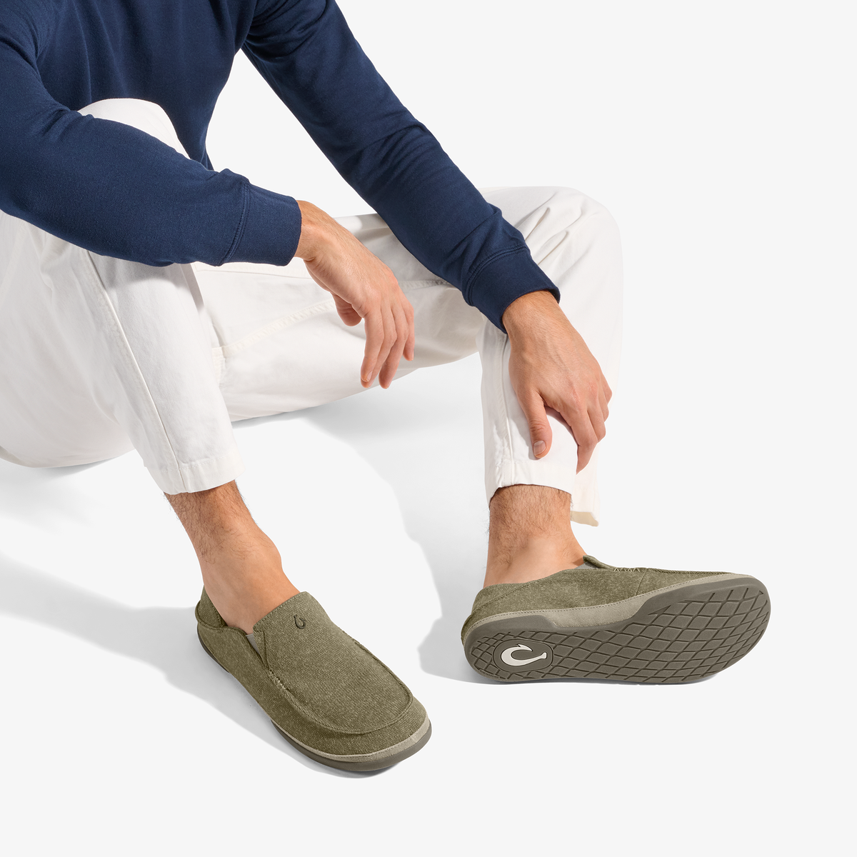 OluKai Moloā Hulu Men‘s Slippers - Clay