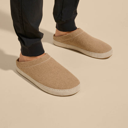 OluKai Hāmani Hulu Men’s Wool Mule Slippers - Oatmeal
