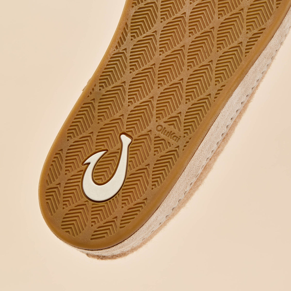OluKai Hāmani Hulu Men’s Wool Mule Slippers - Oatmeal