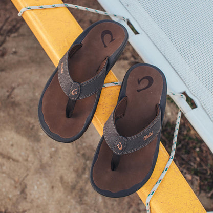 OluKai ‘Ohana Men's Beach Sandals - Dark Java / Ray