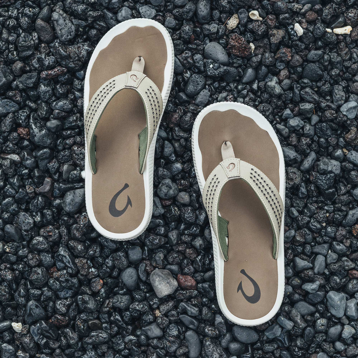 OluKai Ulele Men's Water-Ready Beach Sandals - Clay / Mustang