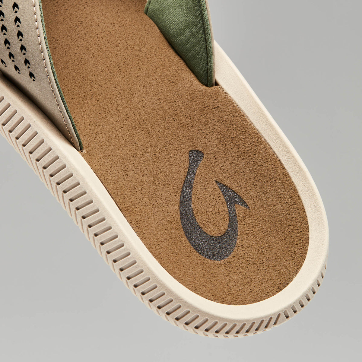 OluKai Ulele Men's Water-Ready Beach Sandals - Clay / Mustang
