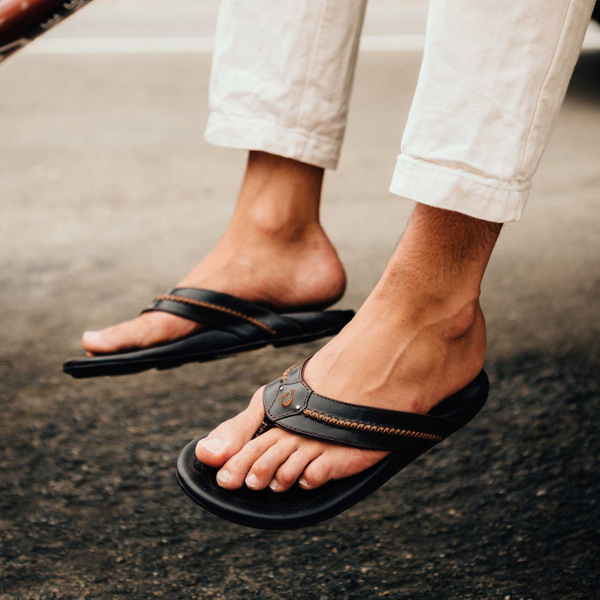 OluKai Mea Ola Men's Leather Beach Sandals - Dark Java