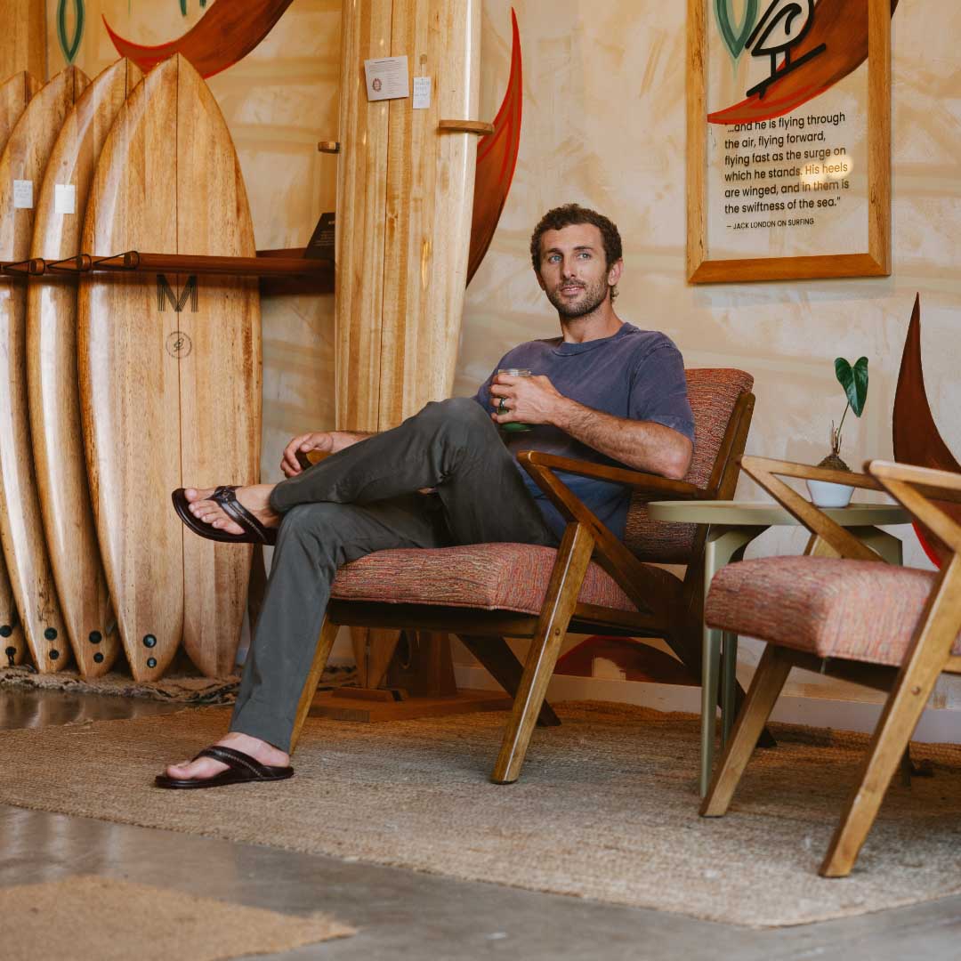 OluKai Mea Ola Men's Leather Beach Sandals - Dark Java