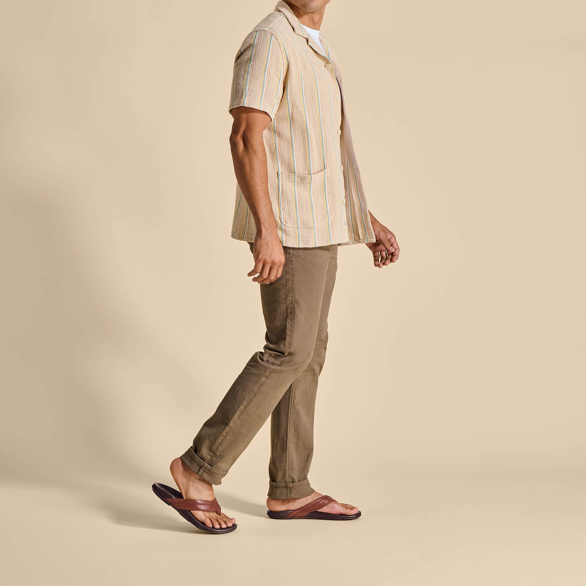 OluKai Hiapo - Rum / Dark Wood Men’s Leather Beach Sandals