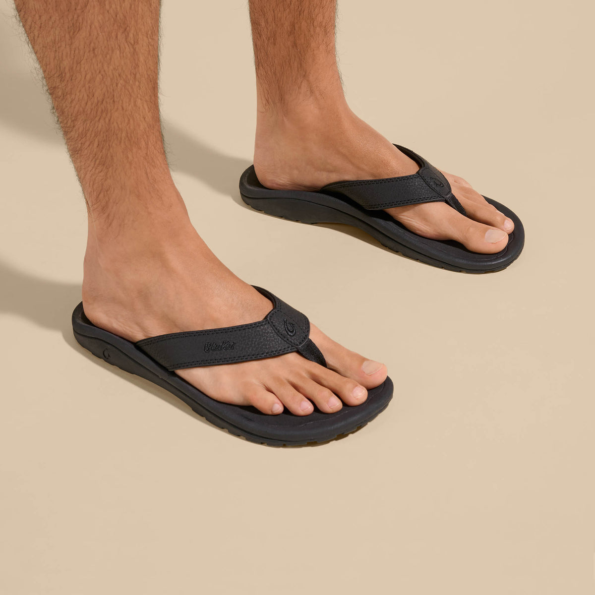 OluKai ‘Ohana Men's Best Selling Beach Sandals - Black