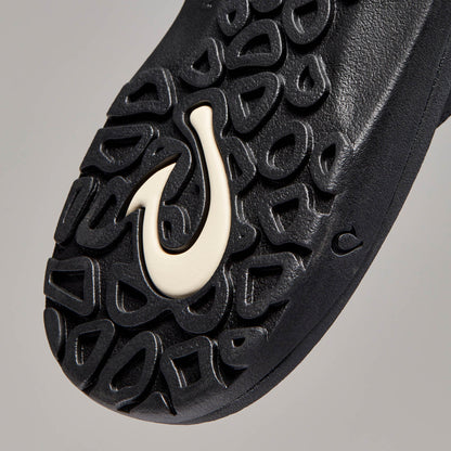 OluKai ‘Ohana Men's Best Selling Beach Sandals - Black