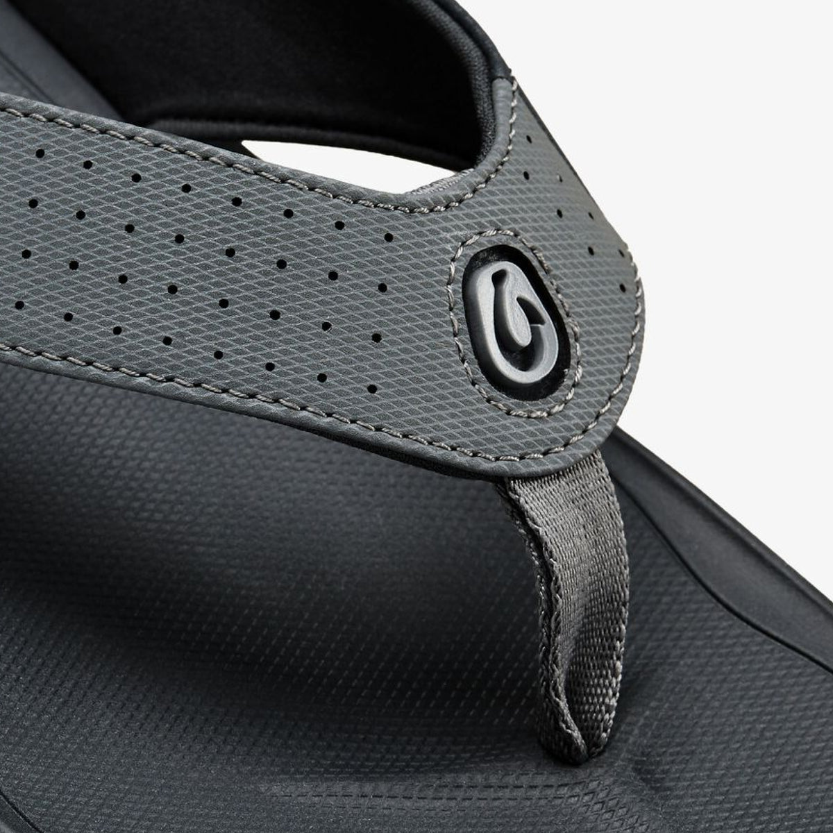 OluKai Ki‘i Men’s Water Ready Beach Sandals - Rock / Lava Rock