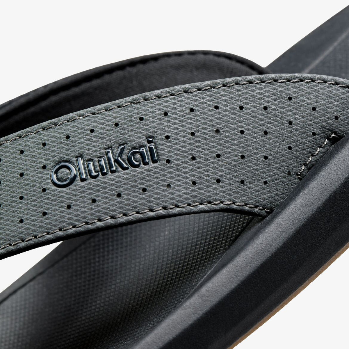 OluKai Ki‘i Men’s Water Ready Beach Sandals - Rock / Lava Rock