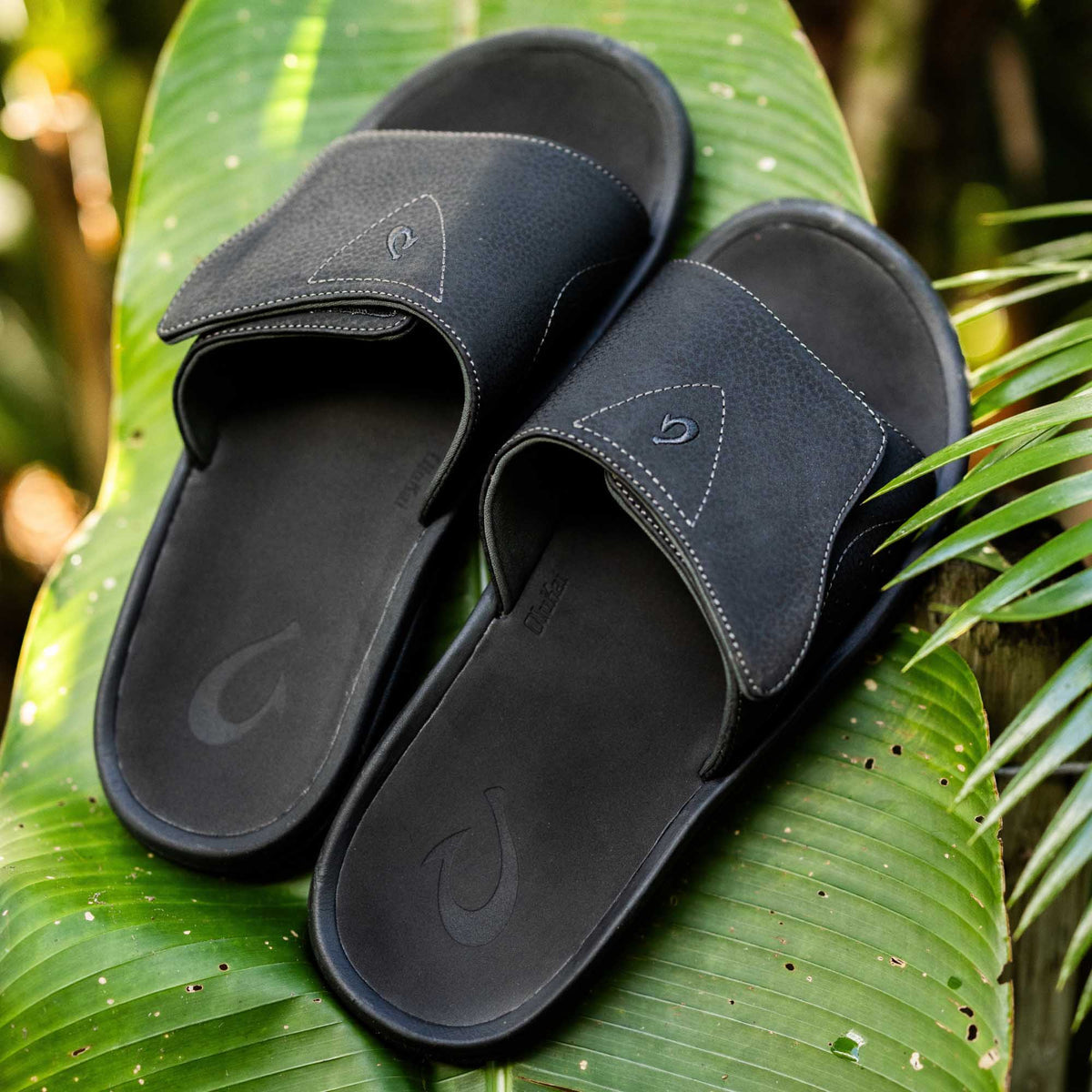 OluKai Nalu Slide Men's Beach Slide Sandals - Black