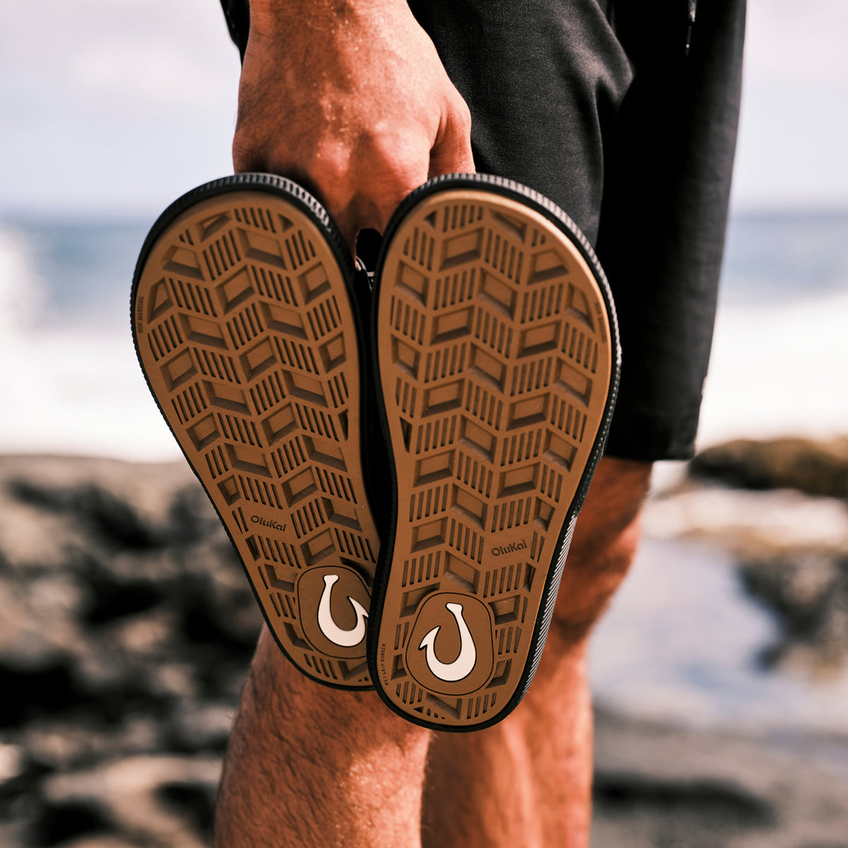 OluKai Ulele Slide - Lava Rock / Lava Rock