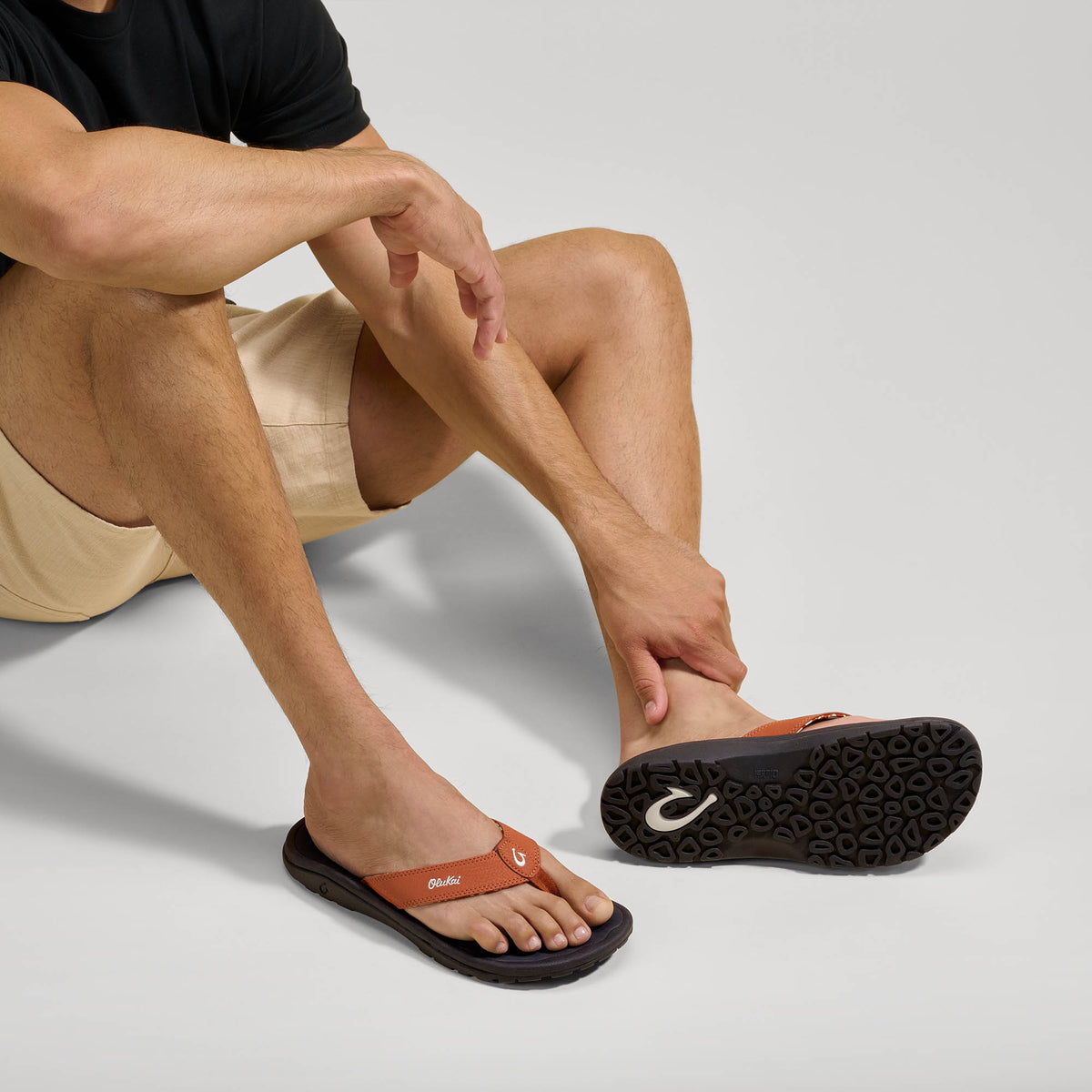 OluKai ‘Ohana Men's Best Selling Beach Sandals - Dirt / Lava Rock