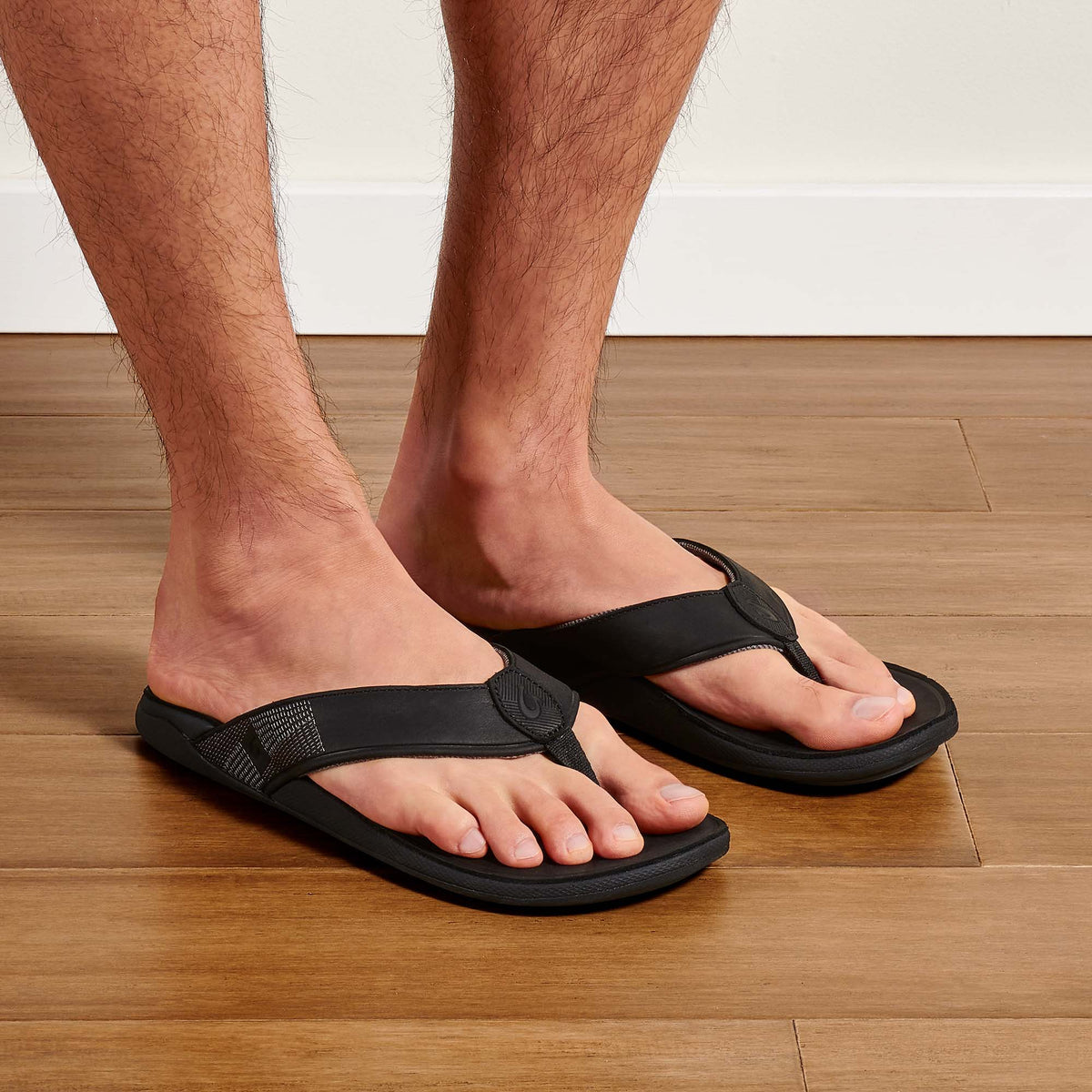 OluKai Tuahine Men's Waterproof Leather Beach Sandals - Black