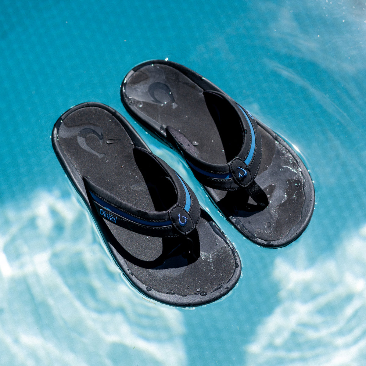 OluKai ʻOhana Pālua - Black / Slate Blue