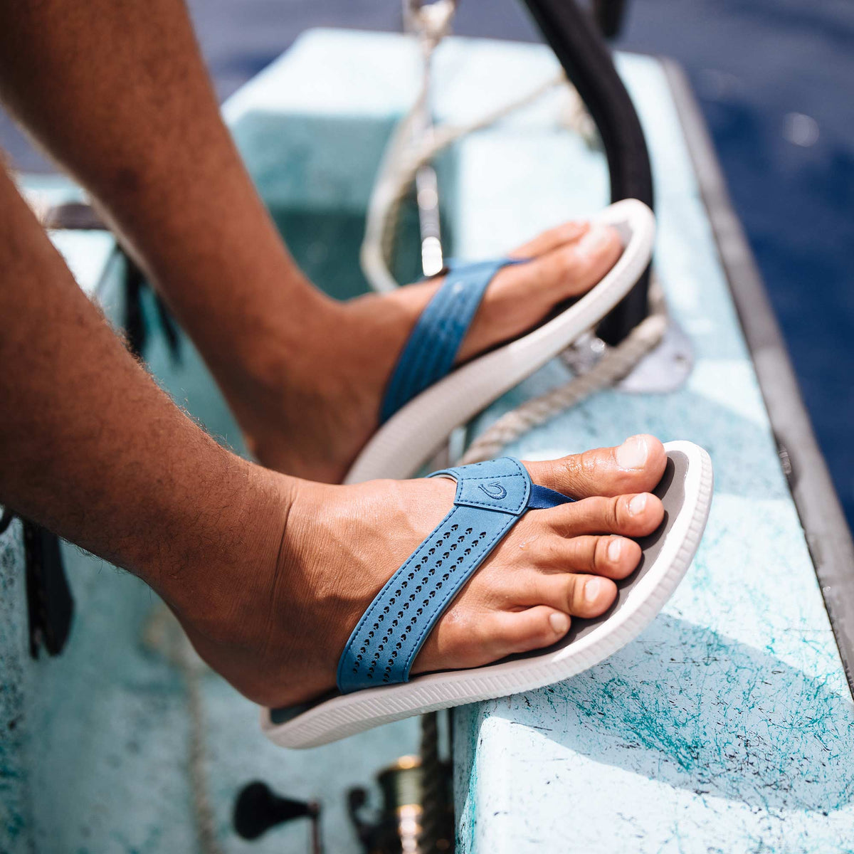 OluKai Ulele Men's Beach Sandals - Slate Blue / Charcoal