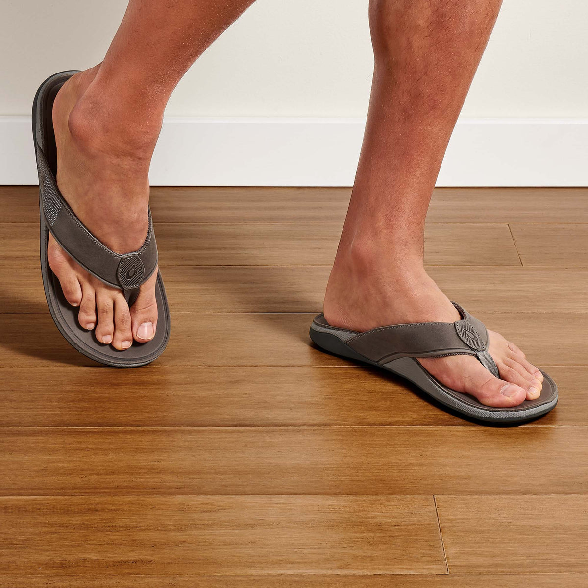 OluKai Tuahine Men's Waterproof Leather Beach Sandals - Lagoon