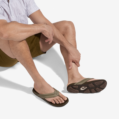 OluKai Hiapo - Clay / Mustang