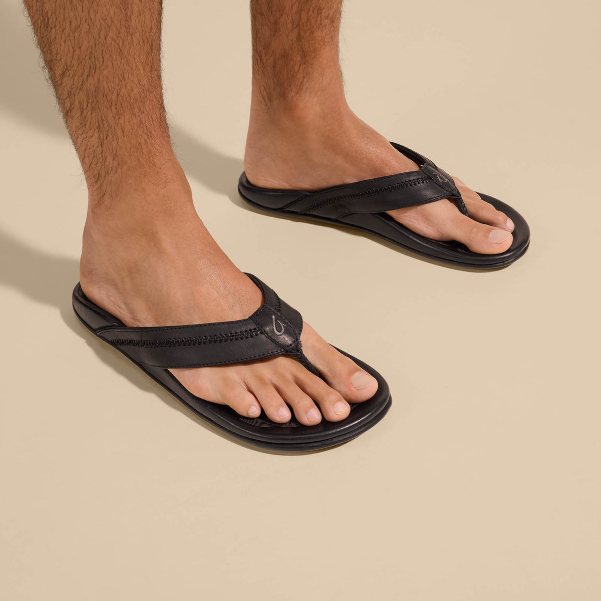 OluKai Hiapo - Lava Rock Men’s Leather Beach Sandals