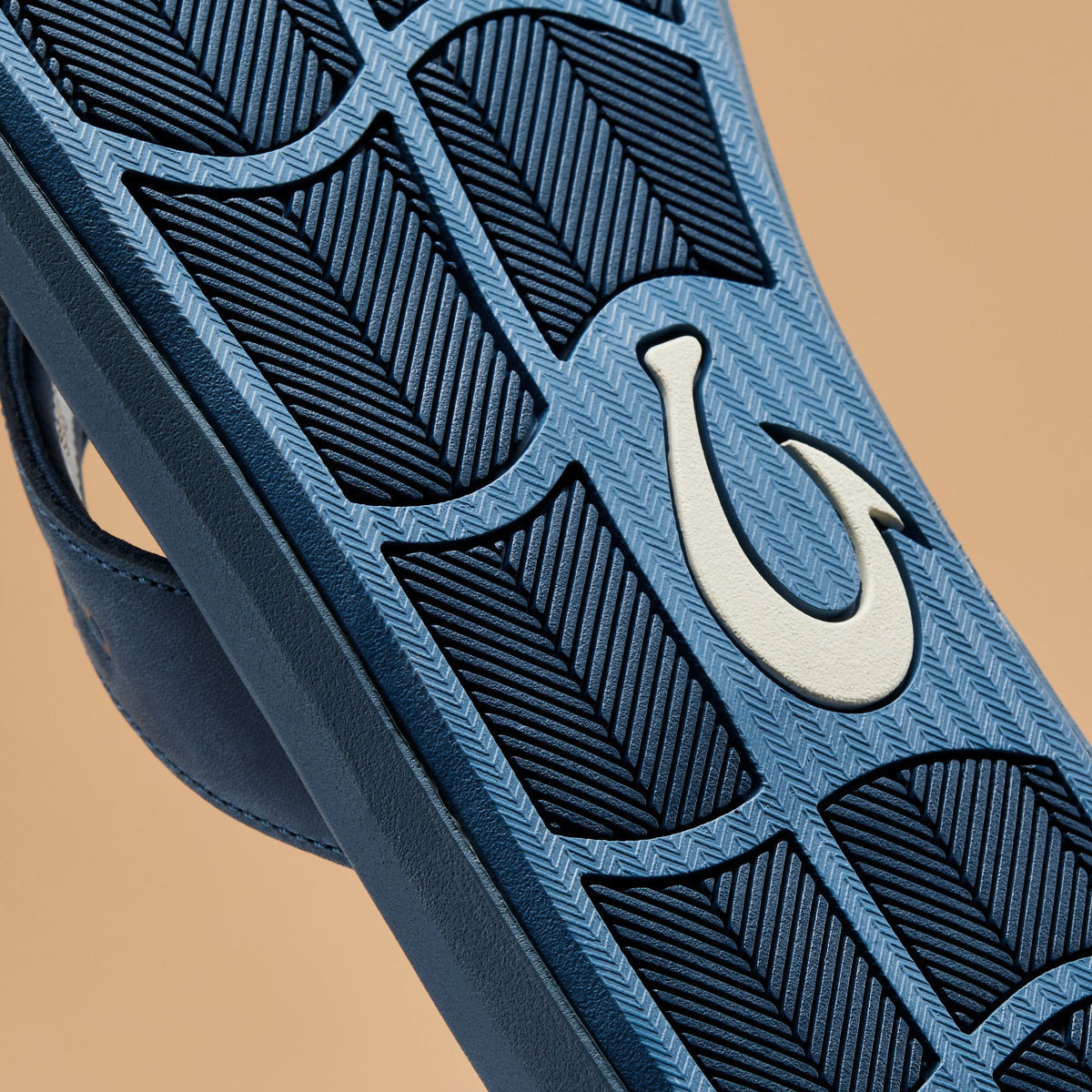 OluKai Pili Men’s Waterproof Leather Sandals - Blue Fog / Coastal Blue