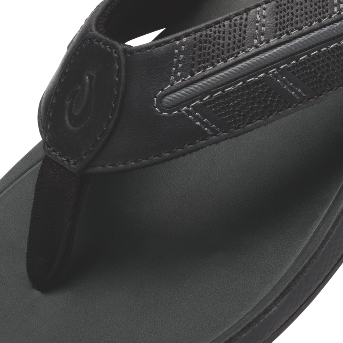 OluKai Tuahine Palm - Lava Rock / Dk Shadow