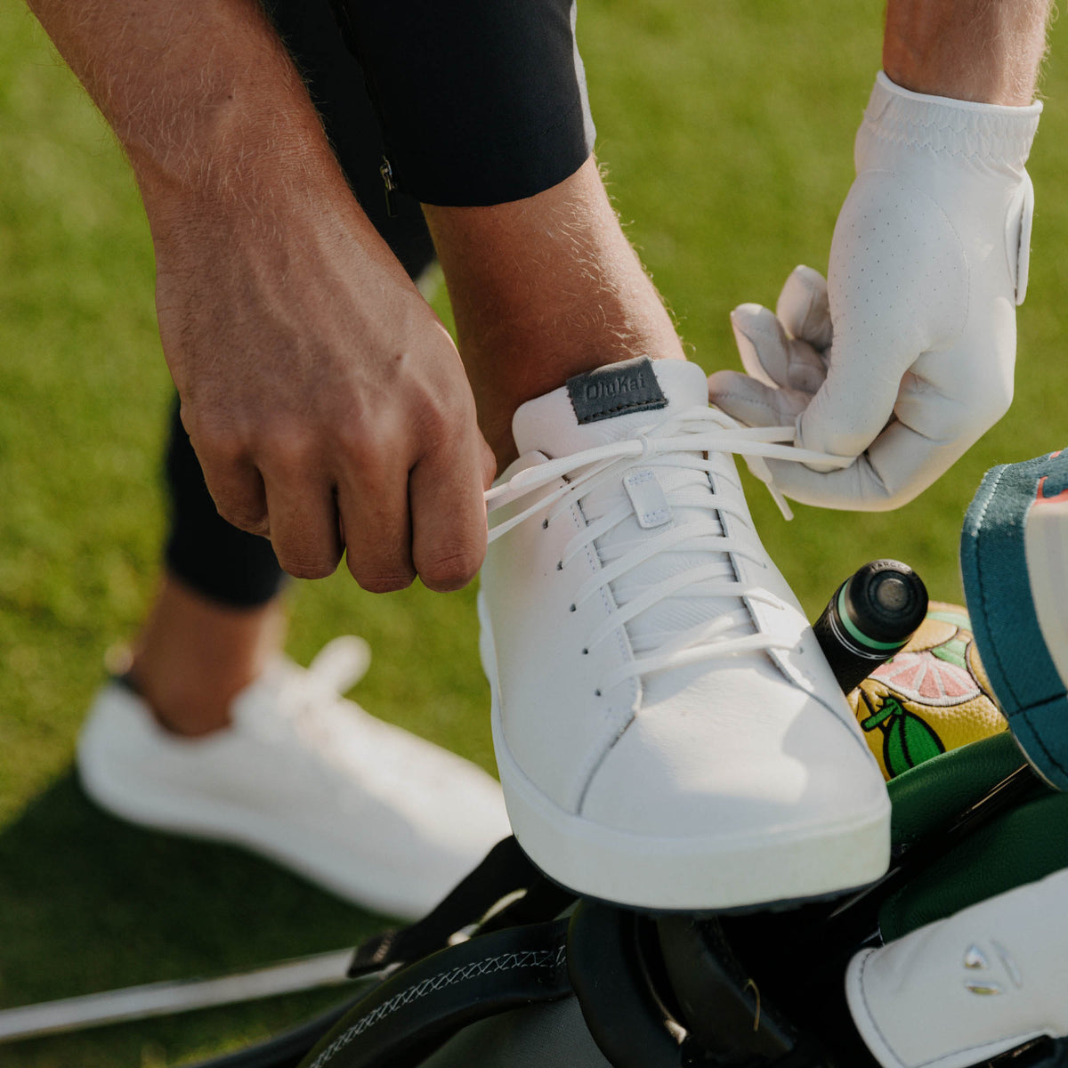 OluKai Wai‘alae Men’s Waterproof Leather Golf Shoes - White