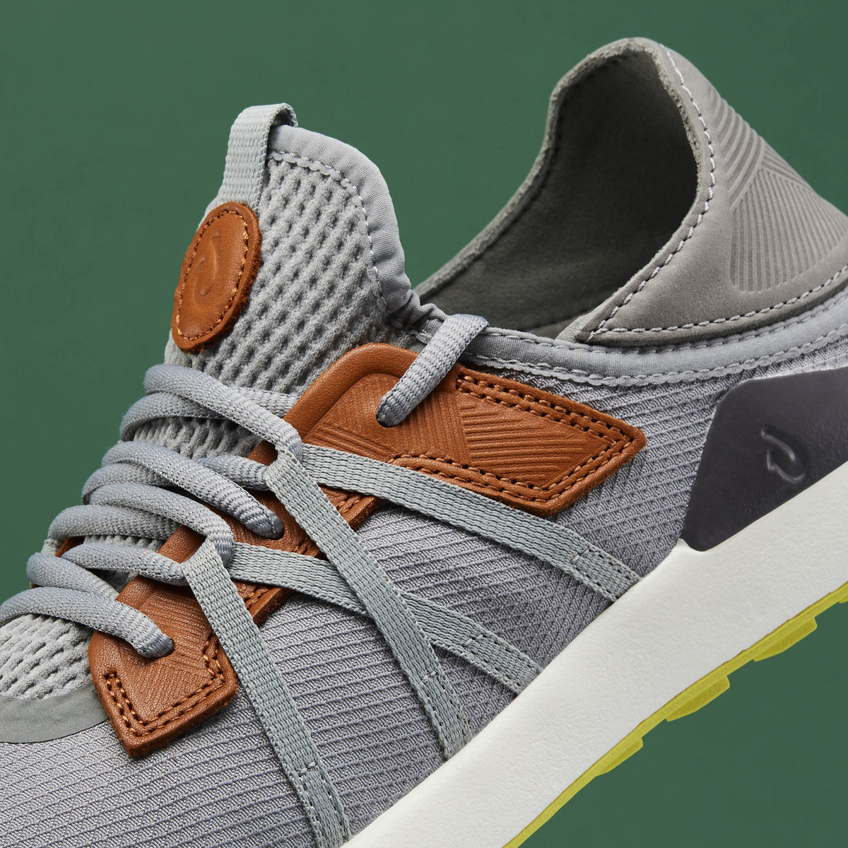 OluKai Manele Men’s Breathable Golf Shoes - Poi / Charcoal