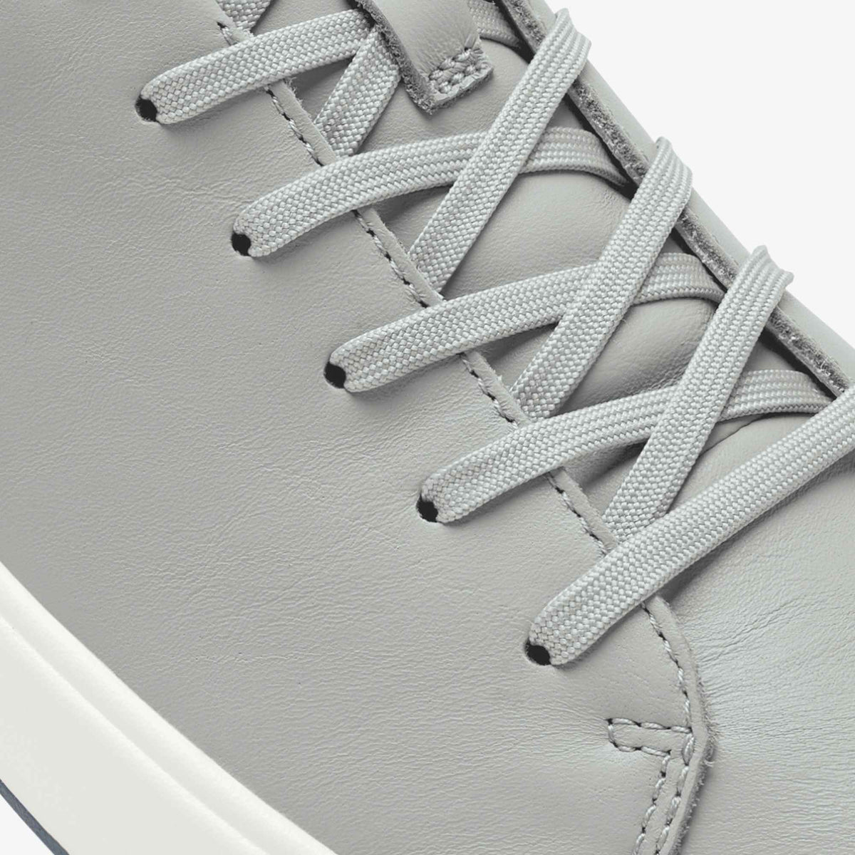 OluKai Wai‘alae - Grey Fog / Tan