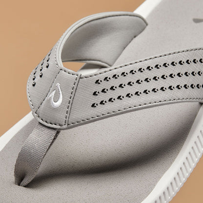 OluKai Ulele Golf Men’s Golf Sandals - Ash