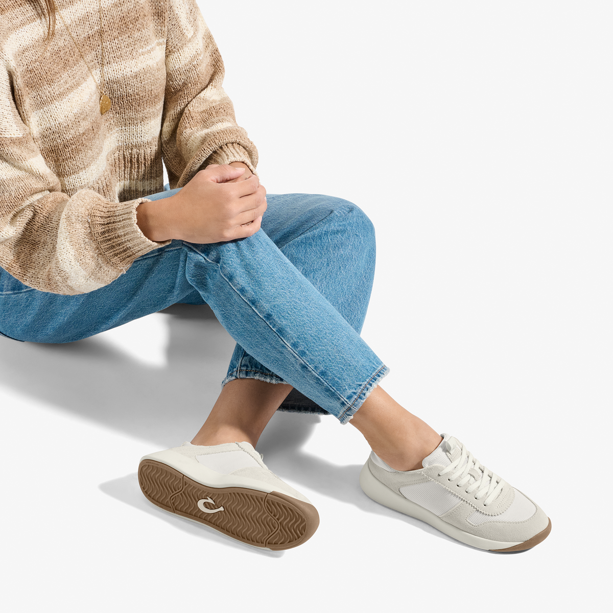 OluKai Kaulele Mesh - Tapa / White Sand