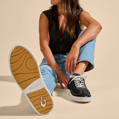 OluKai Hā‘upu Women’s Leather Sneakers - Onyx