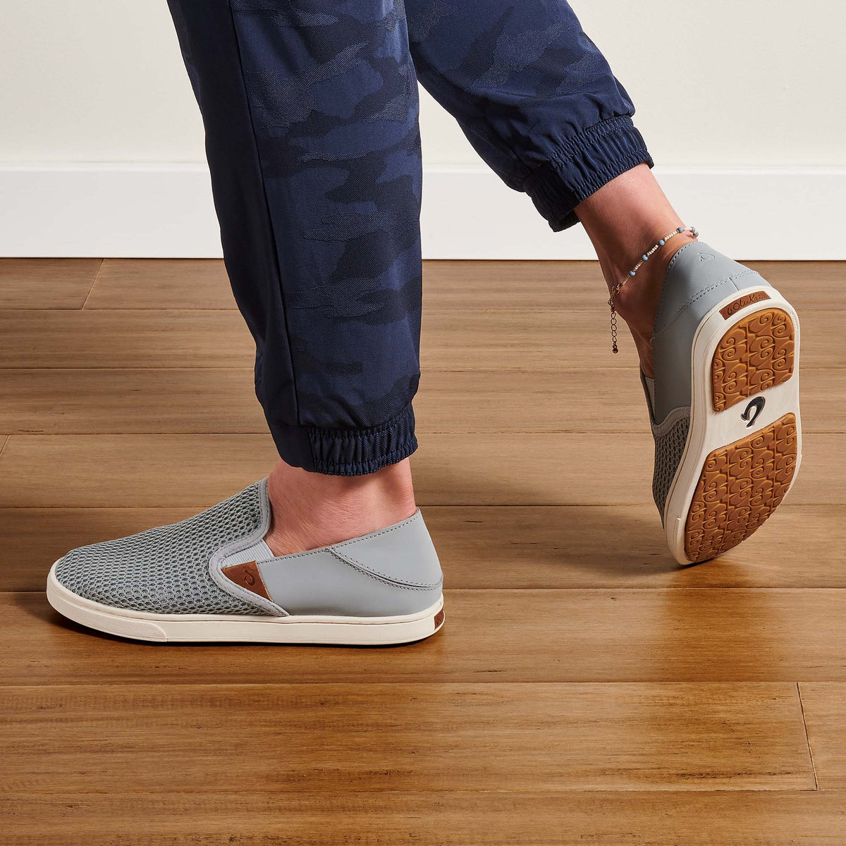 OluKai OluKai Pehuea - Pale Grey | Women's Sneakers