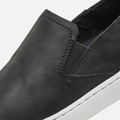 OluKai Pehuea Leather - Onyx / Onyx