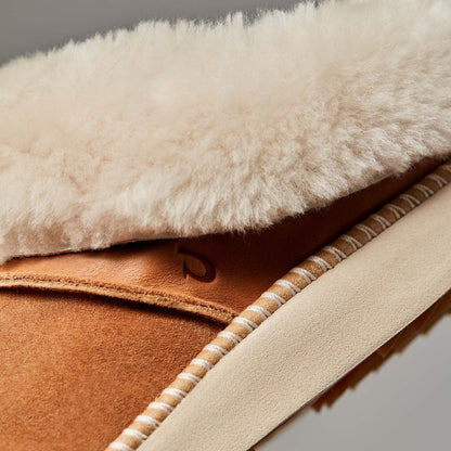 OluKai Ku‘i Women‘s Slip-On Slippers - Tan / Bone