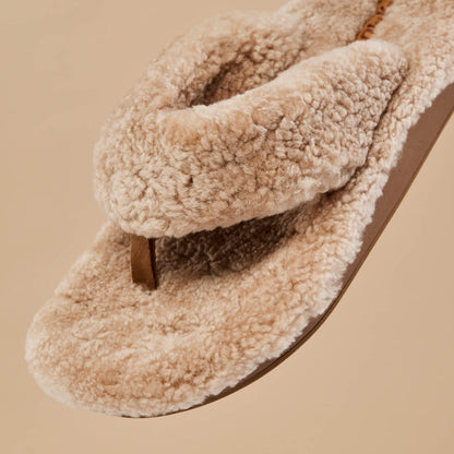 OluKai Kīpe'a Heu Women‘s Flip Flop Slippers - Tan