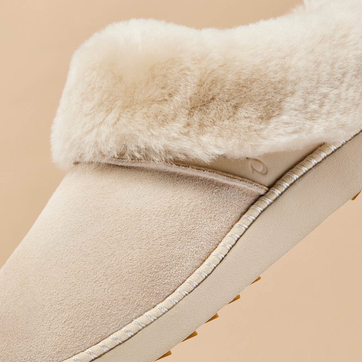 OluKai Ku‘i Women‘s Slip-On Slippers - Puka