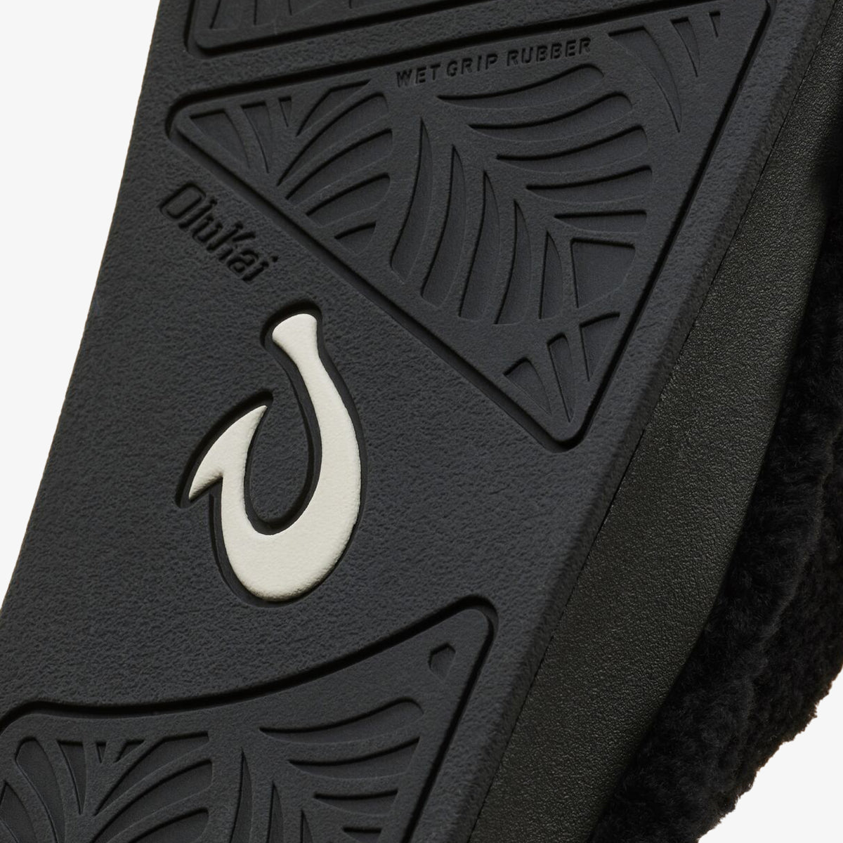 OluKai Kīpe'a Heu Women‘s Flip Flop Slippers - Black
